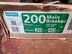 P2040B1200CU Siemens PL Series Load Center, 1P 3W 120/240V 200A 20S/40C