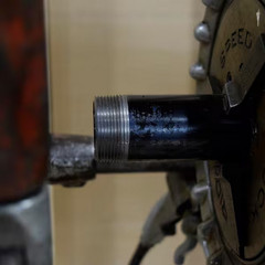 16 Oz. Dark Thread Cutting Oil