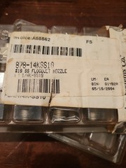 Lot of 83 – Spraying Systems Nozzle VeeJet Spray Tips See Description.