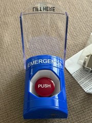 STI SS2421EM-EN Stopper Station Push, Turn-to-Reset w/Shield Blue Emergency