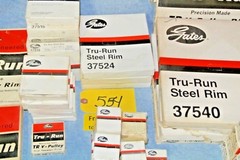 NIB Large Lot Of Gates “V” Pullies & Hubs Various Sizes Power Transmission Item