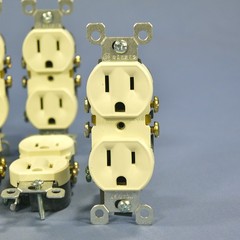 10 Leviton Almond RESIDENTIAL Duplex Receptacle Outlets 5-15R 15A 125V 5320-ROA