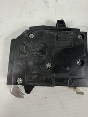 Square D QOT1515, TWIN, Tandem, 1 Pole, Dual 15 Amp Circuit Breaker, QO 15A