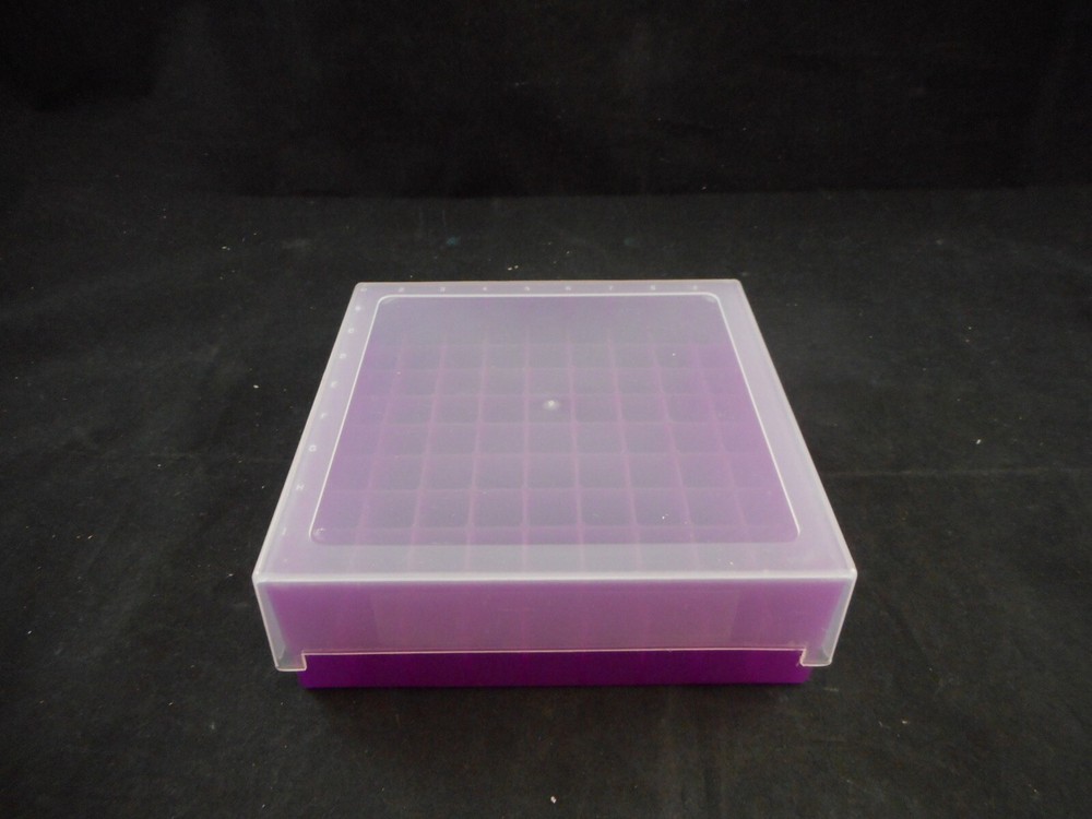 USA Scientific Plastic 81 Tube Rack 13 x 13 x 26mm Cell w/ Lid Purple 2381-5048