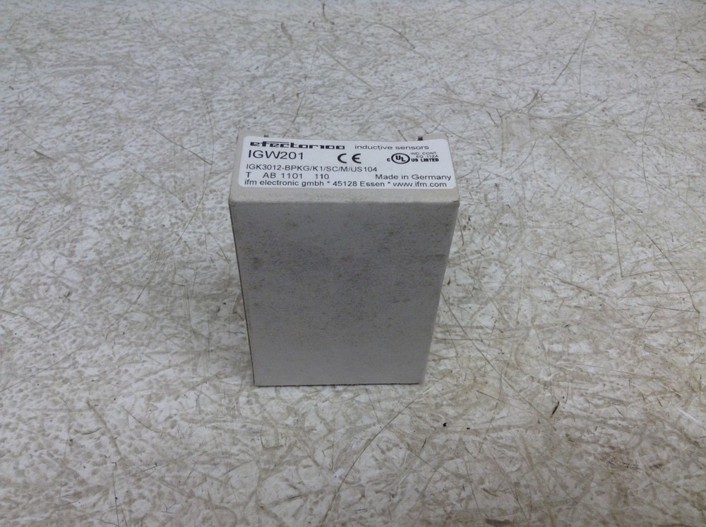 IFM Efector IGW201 Proximity Sensor IGK3012-BPKG/K1/SC/M/US104 New