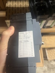 Siemens 3VA5220-6EC31-0AA0 3P 200A 480V breaker, replaces FXD63B200