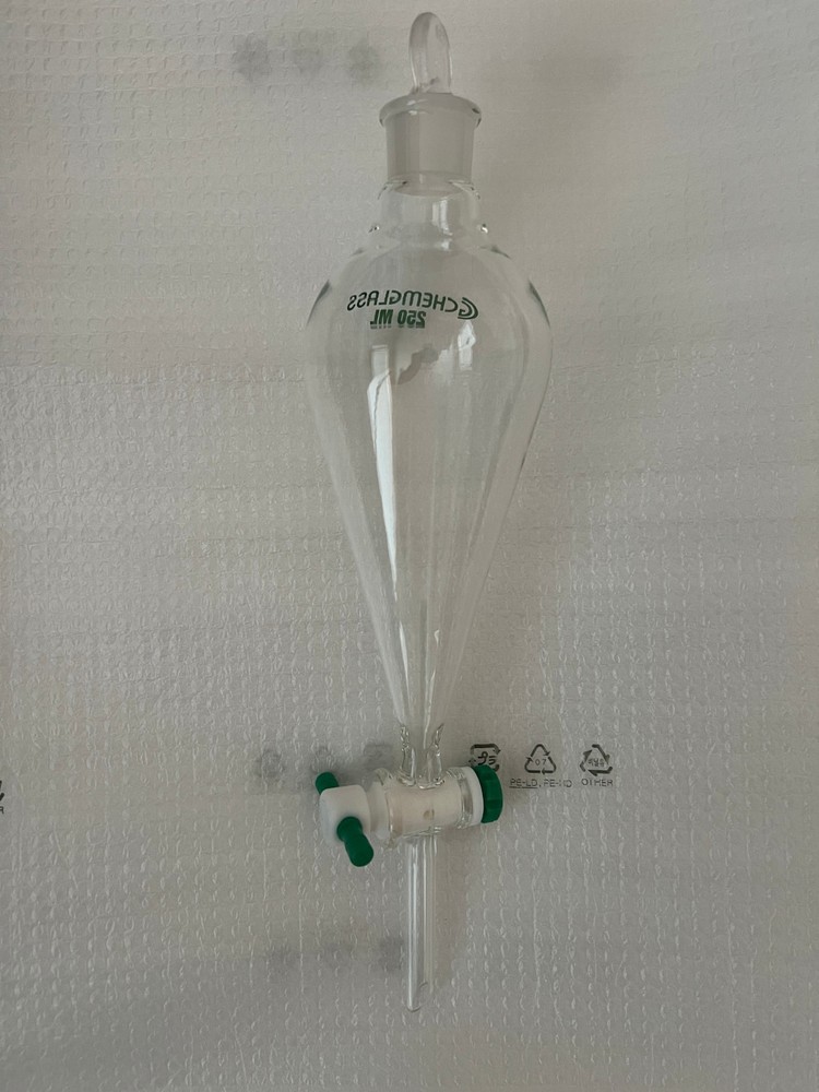 CG-1743-10 Chemglass 125mL Separatory Funnel, Squibb, 19/22 Joint Size