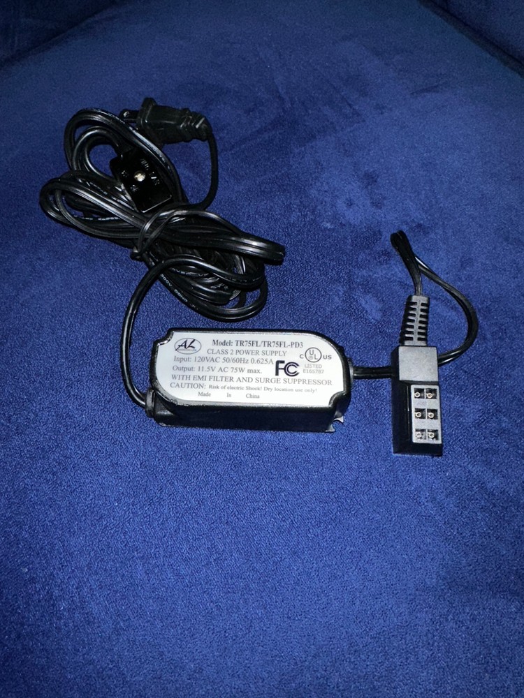 12 VOLT TRANSFORMER halogen or led Lamp – Input 120V – Output 12Volts 6.5 Amp
