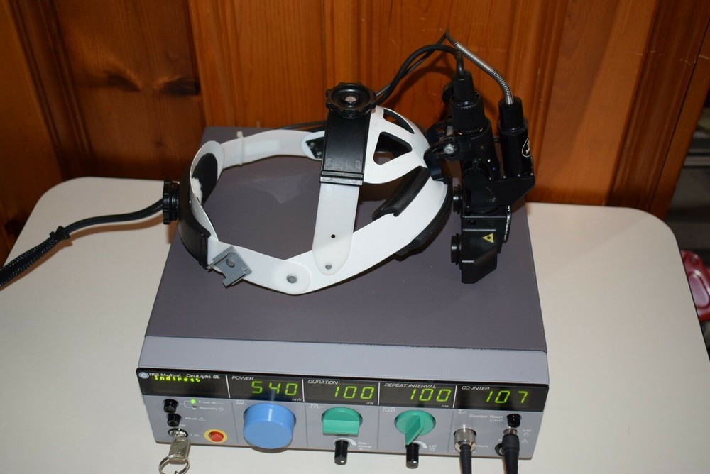 Iridex / Iris Medical SL laser with laser indirect ophthalmoscope (LIO)