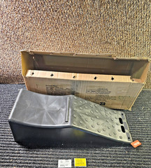 Vevor Vehicle Ramp, Single Auto Service Ramp, 20000 lbs/9ton Load 5.5″ Elevation