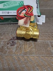 ASCO RED HAT SOLENOID VALVE 2 Way NC 3/8″ NPT 120/60 110/50 8220G001 NOS