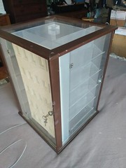 Vintage Clear Acrylic/Wood 4 Sided Counter Swivel Showcase Display Case w/Keys