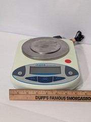 Set of 2 LEADZM CGOLDENWALL Electronic Medical Balance Scales Parts or Repair