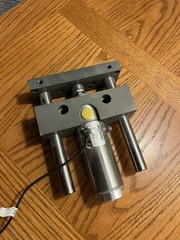 Numatics UE-624344-1 2 inch stroke linear slide 1.5″ bore w/ reed switch