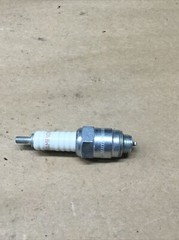 Champion Model: DB65/0865 UY6 Spark Plug #701K123