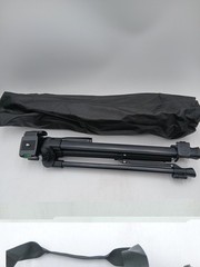 Fugoo Outdoor Projector & Soundbar Bundle with Tripod & Foldable Screen(F1-C2)