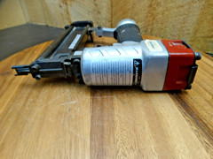 Northern Industrial 18 Gauge Model No. 123001 Finish Air Nailer 3/4″ to 2″