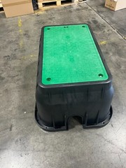 17x30x18 HDPE Plastic Pedestrian Rated Hand Holes w/Blank Lid, 1 Unit