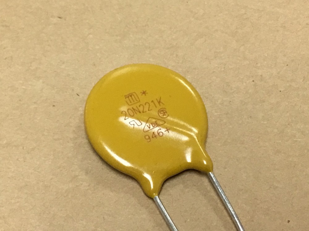 (100 PCS) RFE JVR20N221K11PU5 VARISTOR ( 0N221K ) RoHS YES 100 PC BAGS