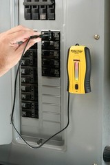 Instruments Circuit Finder & GFCI Tester