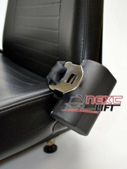 NEW UNIVERSAL VINYL FORKLIFT SEAT WITH BELT FITS CLARK CAT HYSTER YALE TOYOTA