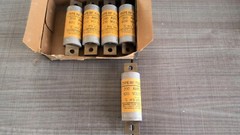 ECONOMY FUSE DIVISION RF 200 TYPE RF FUSE 200 AMPS 600 VOLTS or less USA!