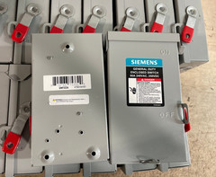 SIEMENS GNF322A 3P 60A 240V General Duty Switch Indoor, Non-Fusible – 1pcs