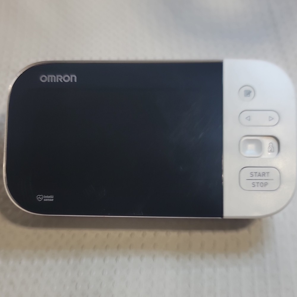 Omron Arm-Type Digital Blood Pressure Monitor HEM-FL31-B Bluetooth