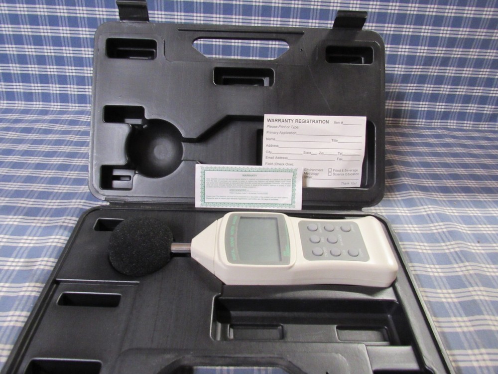 Sper Scientific Sound Level Meter with Case. (Model 840028) FAST FREE SHIPPING.