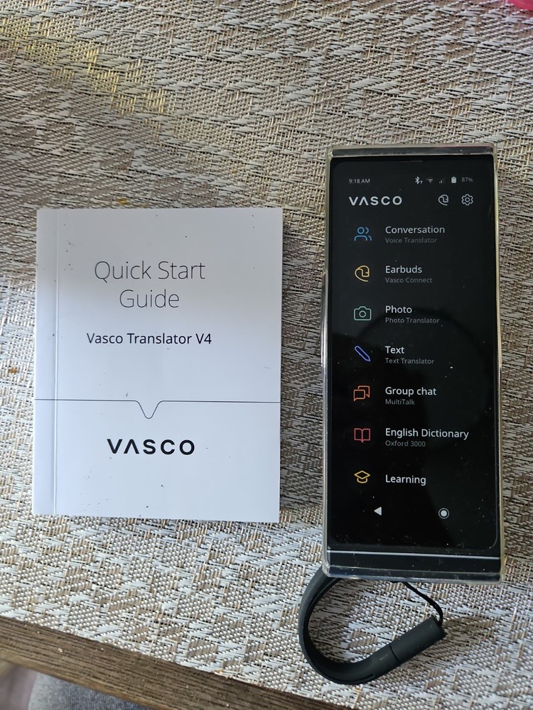 Vasco Translator V4 Universal Voice Real Time Language Translator Box & Charger