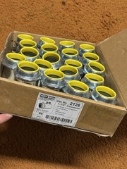 NEW HUBBELL RACO 2126 1 1/2″ CONNECTOR INSULATED THROAT Box of 20 NOS NIB S7