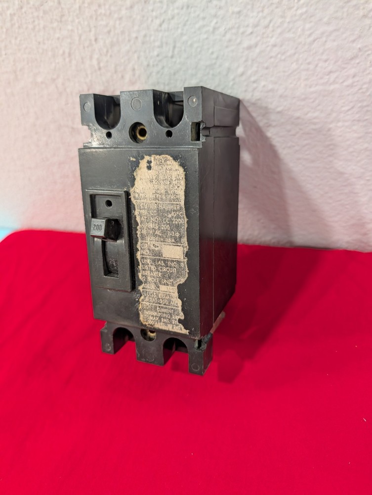 Cutler Hammer CC2200 200 Amp 240 Volt 2 Pole Circuit Braker