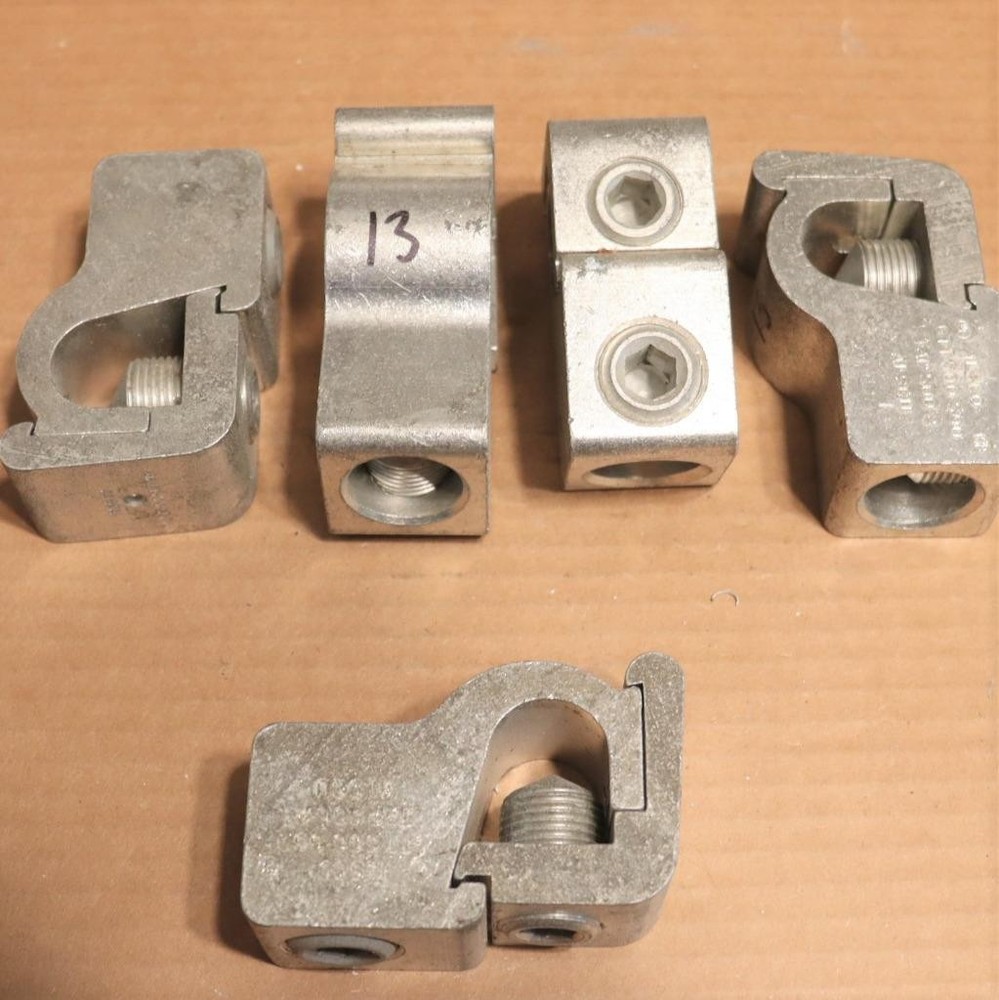 One Ilsco GTT 500-500 Aluminum Lug TAP 500-2 CU-AL Mechanical Connector