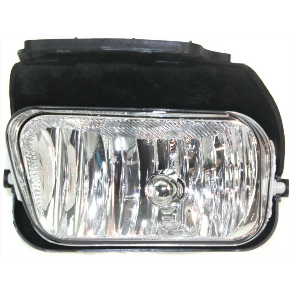 Fog Light Driver Side Fog Lamp W/Bulb 13412349 15190982 GM2592127