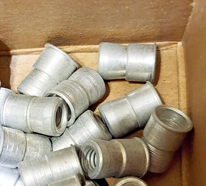 (QTY:10) AUVECO 10268, 8-32 NUTSERT INSERT 1/4 HOLE STEEL TIN PLATED -”USA”