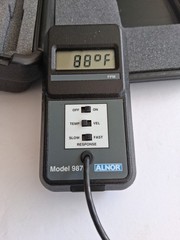 Alnor Model 9870 Air Velocity Meter