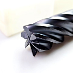 Kennametal 1-1/4″ x 1.25 x 4 x 7 R.06 Solid Carbide End Mill UJDE1250N6FBC