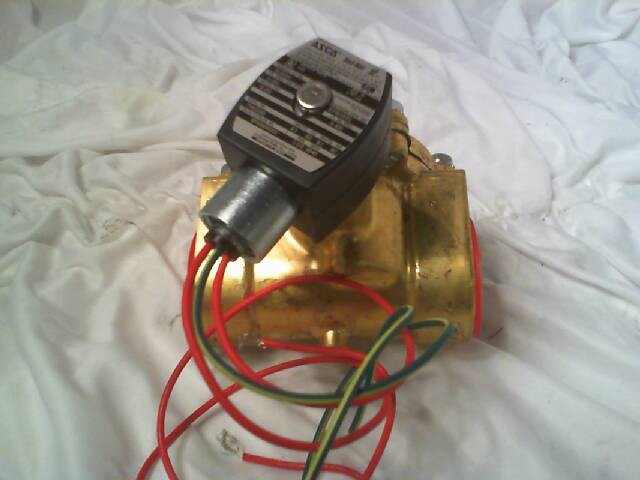 ASCO 8210G022 Solenoid Valve Red Hat 1-1/2″ NPT 2-Way 5-150 PSI-New No Box