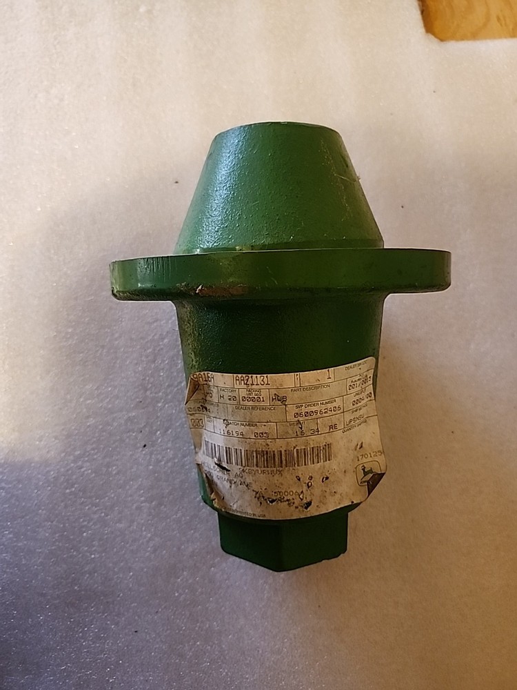 John Deere AA21131 Drive Wheel Hub !!NEW!!