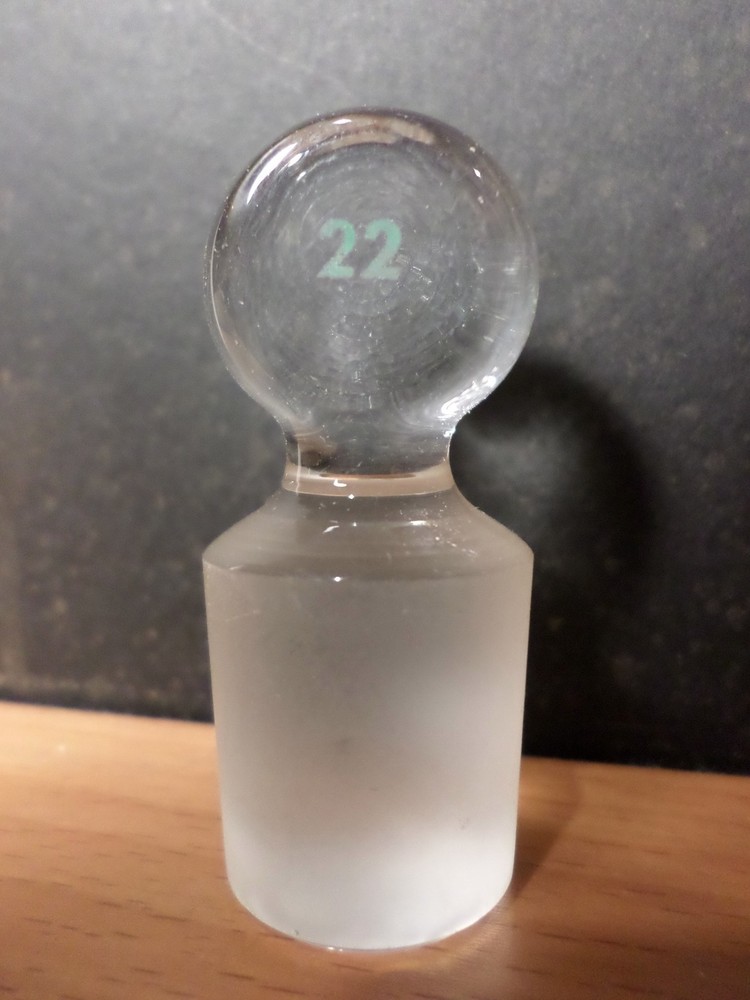 CHEMGLASS Solid Glass Pennyhead Flask Length Size 22 Inner Joint Stopper