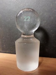 CHEMGLASS Solid Glass Pennyhead Flask Length Size 22 Inner Joint Stopper