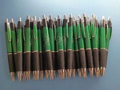 25ct Lot Misprint Retractable Click Gel Pens with Rubber Grip Green