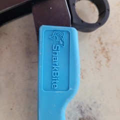 New SharkBite 1/2″ And 3/4″ Compact PEX Crimp Tool 22978Z