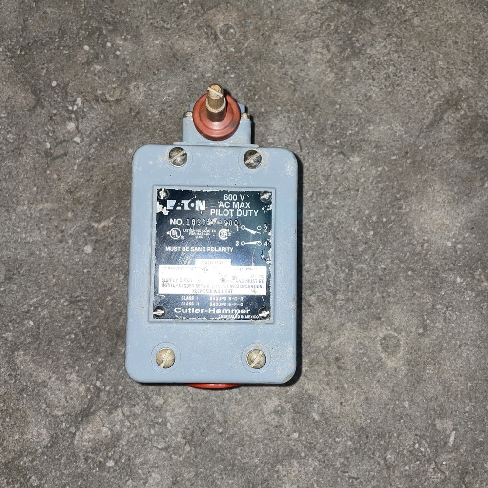 Eaton Cutler-Hammer 10316H2200 Limit Switch 600VAC Max Pilot Duty New