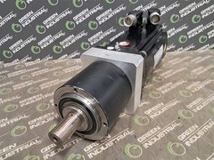 USED 5.8Nm Schneider Electric SH31002P01A2000 Servo Motor SH3 100 480V 6000 RPM