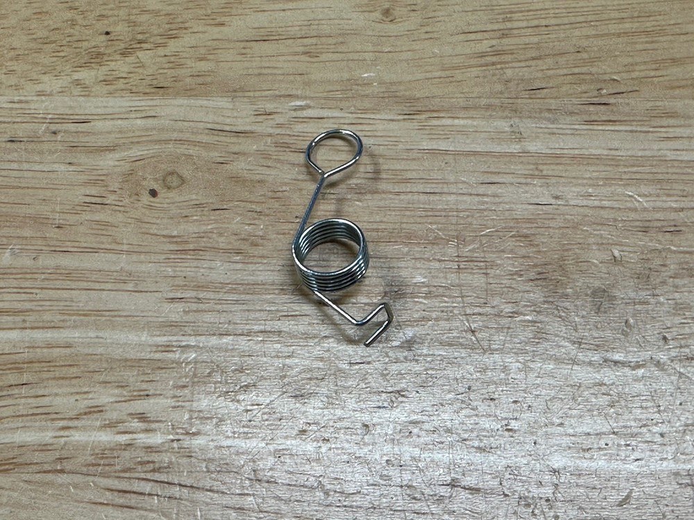 Marvel Schebler TSX Carburetor choke return spring 24-A3