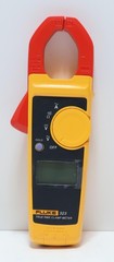 Fluke Electrician’s Combo Kit 117 True RMS Multimeter & 323 Clamp Meter