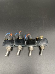 Carling Toggle Switch 10A, 250V AC 15A 125V AC 3/4 HP 125-250V AC Lot 4