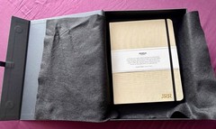 Shinola Large 7” x 9” Journal – black boxed, Cream Linen color,Ruled, 192 Pages