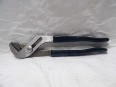 Napa 9″ Adjustable Pliers P31 – Made in the USA